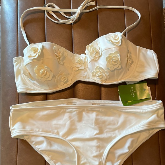 Kate Spade rosette bikini top size L NWT - Picture 4 of 8